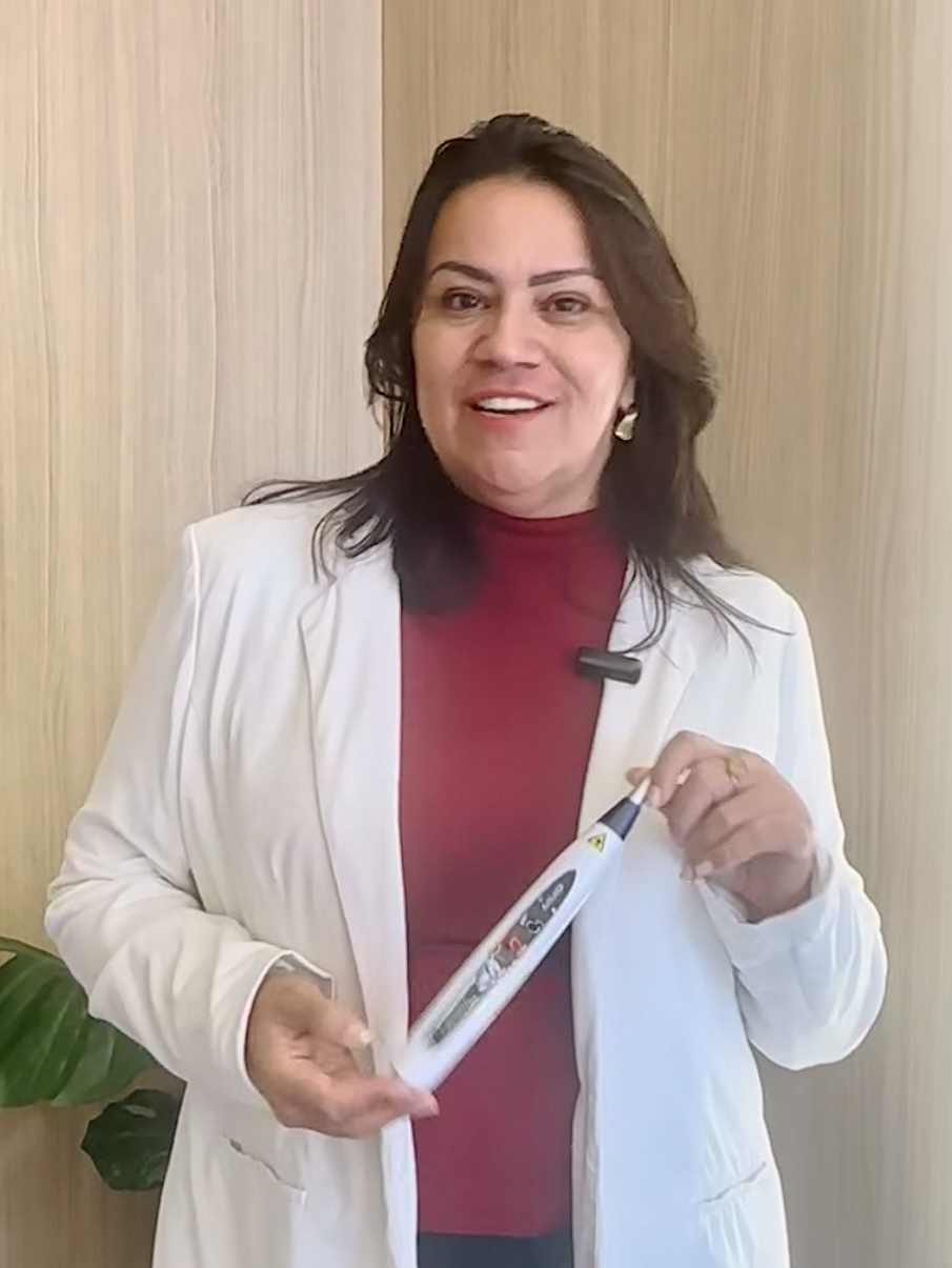 Sueli, curadoria e revenda autorizada MMOptics na Bliss